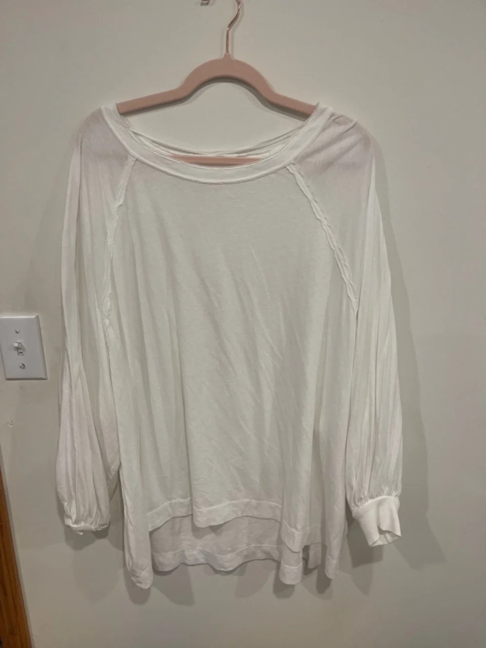 Classic White Long-Sleeve Women's Top - Picture 1 of 3